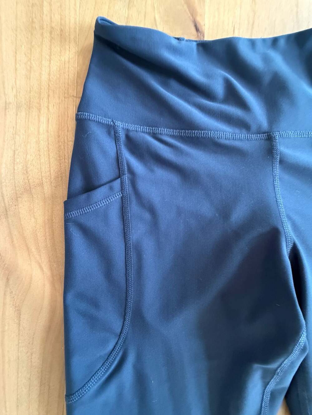 Old Navy Active Powersoft High-Rise Go-Dry Side-Pocket Leggings Med - Picture 2 of 7